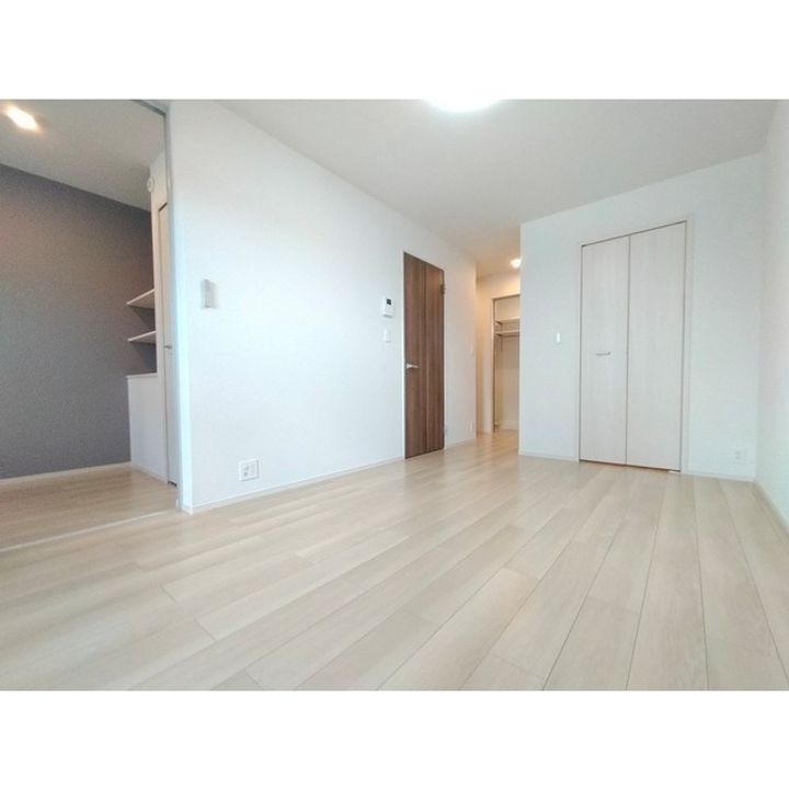 ヒカルサ佐久猿久保Ⅱの居間