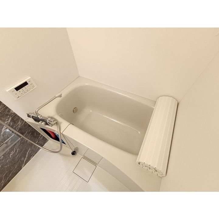 コンフォーティア諏訪豊田 B棟107の風呂