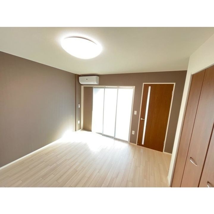 テイク・グラン102の居間