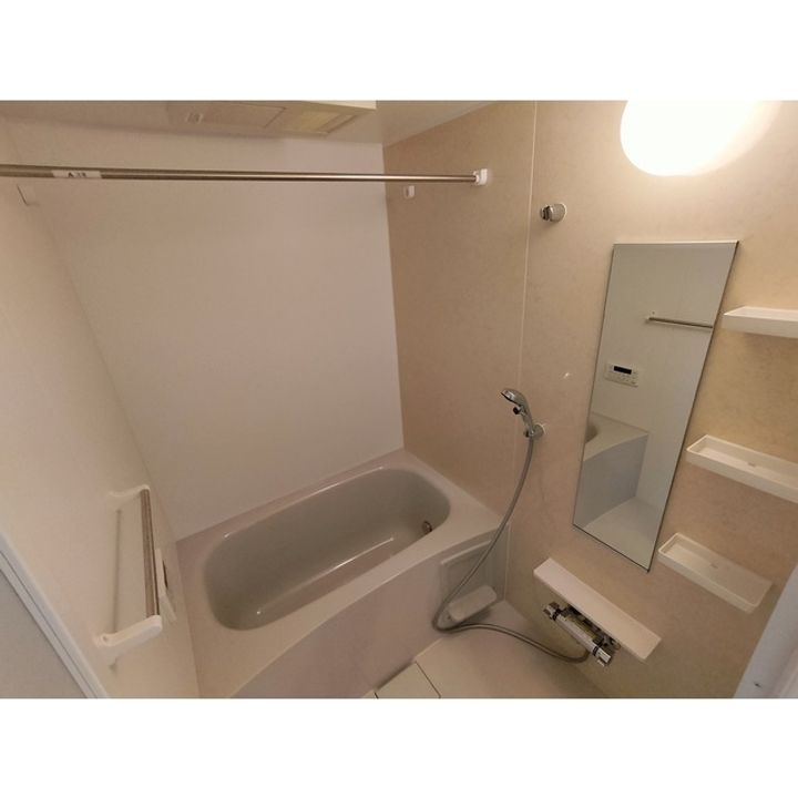 コンフォーティア南箕輪Ⅱ A棟202の風呂