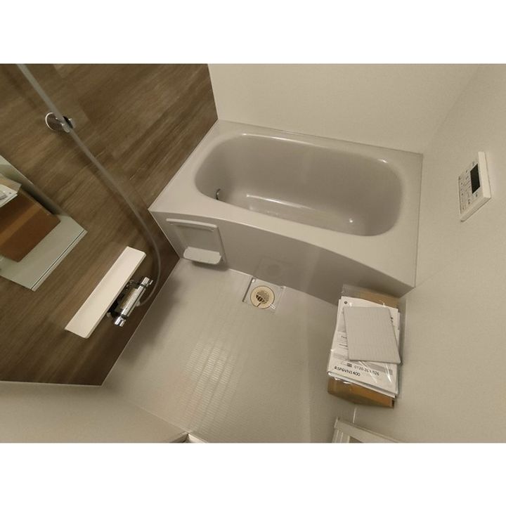 コンフォーティア南箕輪Ⅱ B棟302の風呂