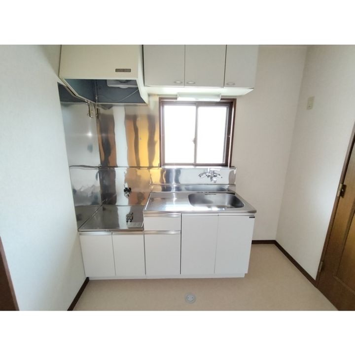 A ONE 山崎105のキッチン