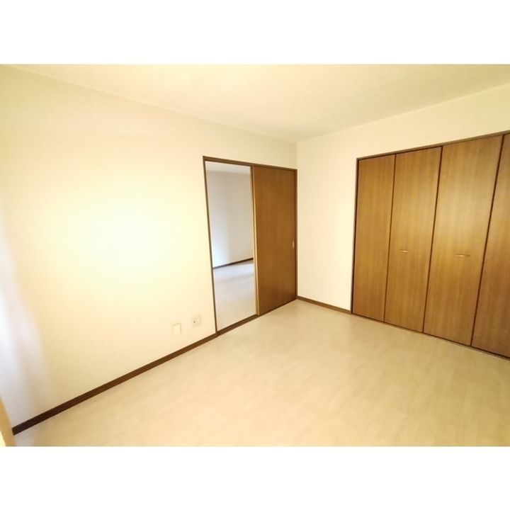 A ONE 山崎105の居間