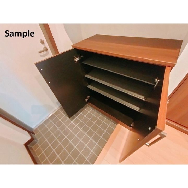 コンフォーティア広丘吉田Ⅲ B棟205の内装