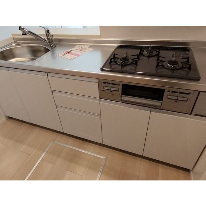 コンフォーティア中洲Ⅳ A棟303のキッチン