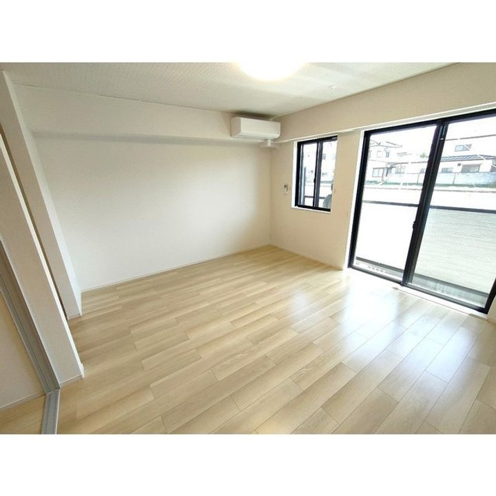 コンフォーティア中洲Ⅳ A棟205の居間