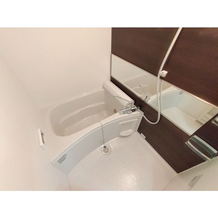 ウィズハイム沢村の風呂