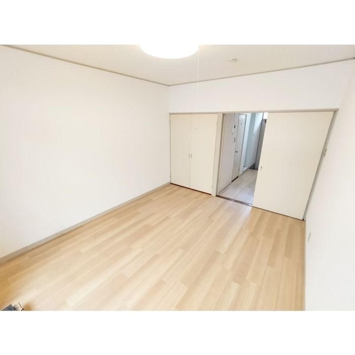 シルキーハイツ202の居間
