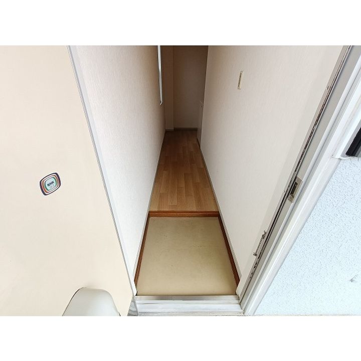 サンライズ小池101の玄関