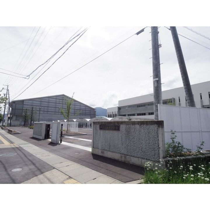 リンピアTOMO201の周辺