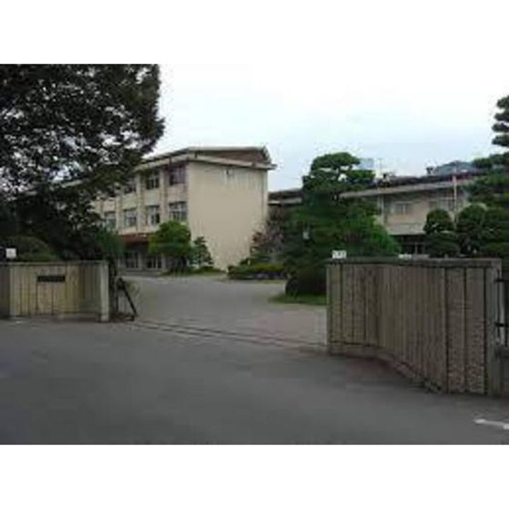 シャーメゾン秋和の周辺