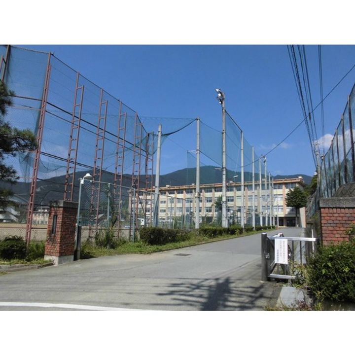 アランシア101の周辺