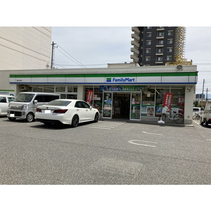 グランスクエア Ⅰ番館102の周辺