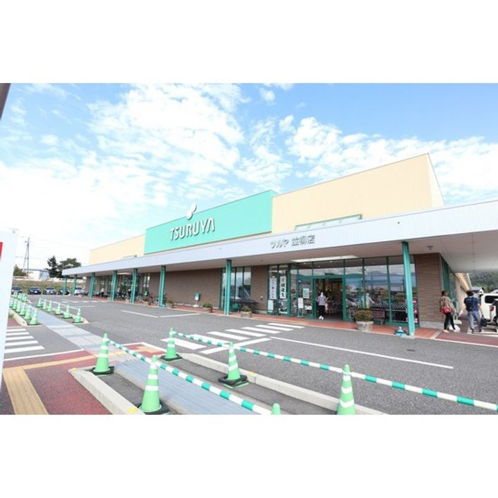 ネオ・アコールの周辺