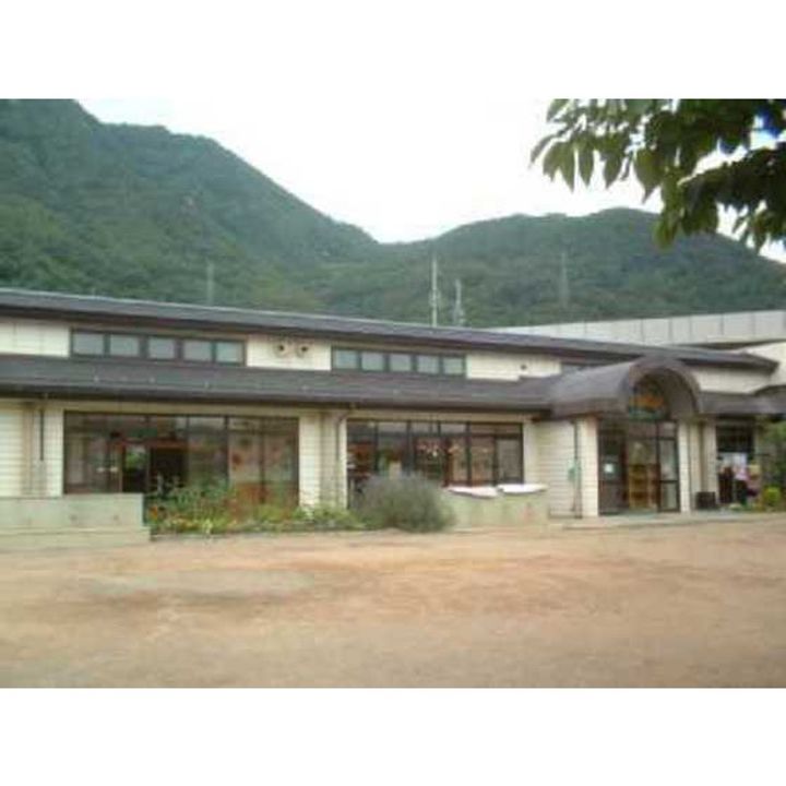 クレストール山根の周辺