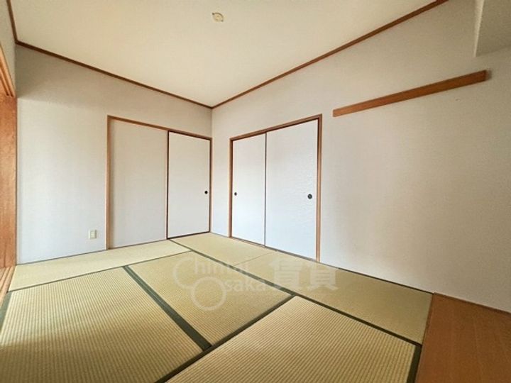 大阪府箕面市小野原東6丁目の賃貸マンションの居間