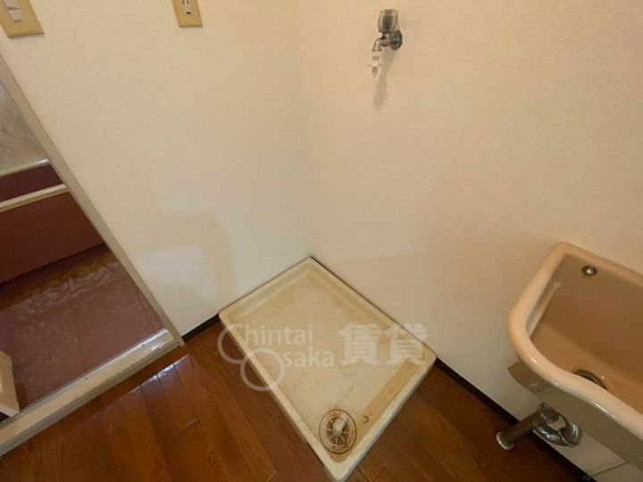 大阪府箕面市小野原東6丁目の賃貸マンションの内装