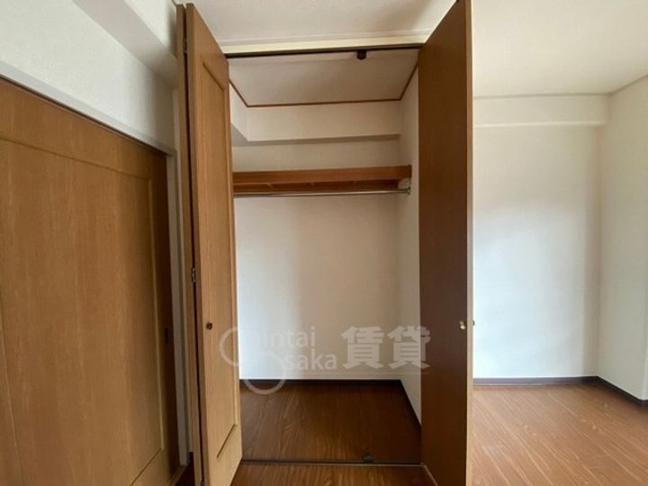 大阪府箕面市小野原東6丁目の賃貸マンションの内装