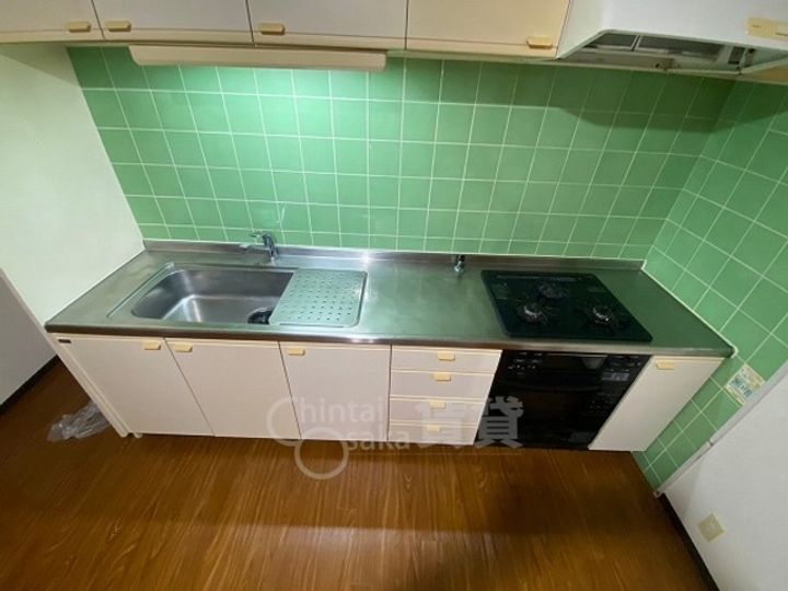 大阪府箕面市小野原東6丁目の賃貸マンションのキッチン