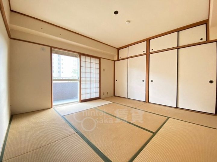 大阪府箕面市小野原東6丁目の賃貸マンションの寝室