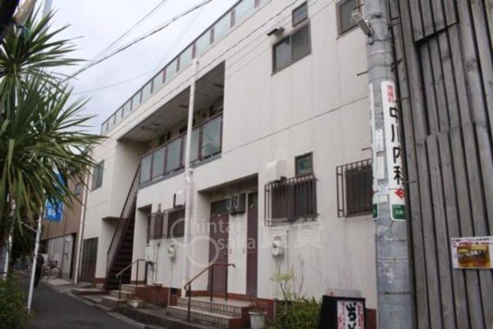 第二柳原マンションの外観