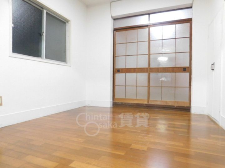 小野マンションの居間