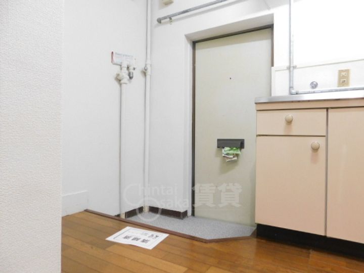 小野マンションの玄関