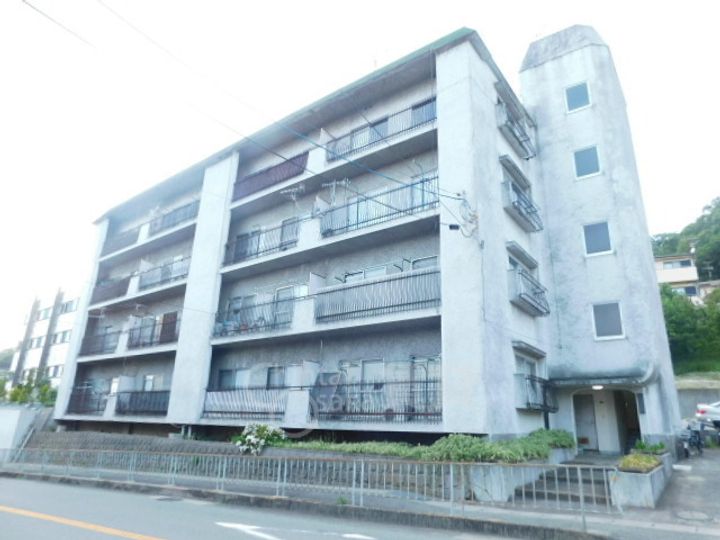 大阪府池田市畑3丁目の賃貸マンションの外観