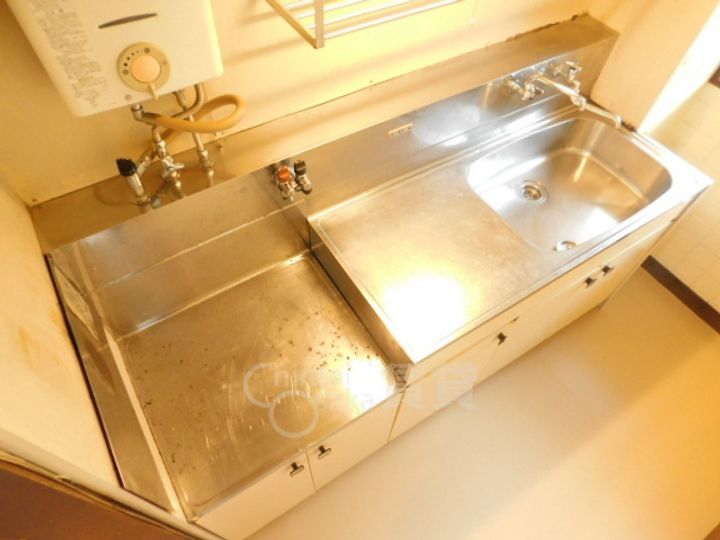 大阪府池田市畑3丁目の賃貸マンションのキッチン