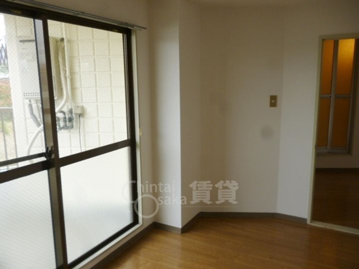 大阪府箕面市瀬川2丁目の賃貸マンションの内装