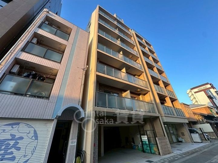 大阪府池田市栄本町の賃貸マンションの外観