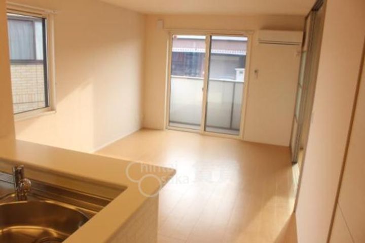 大阪府箕面市小野原東1丁目の賃貸アパートの居間