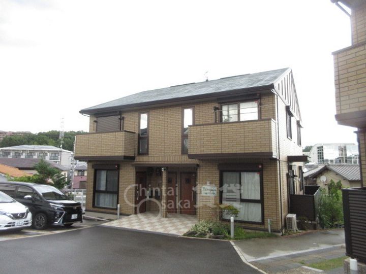 大阪府箕面市小野原東1丁目の賃貸アパートの外観