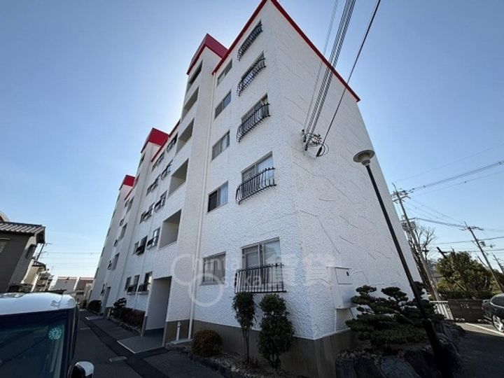 大阪府池田市八王寺1丁目の賃貸マンションの外観