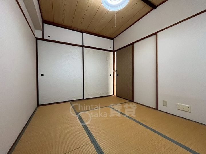 大阪府池田市八王寺1丁目の賃貸マンションの居間