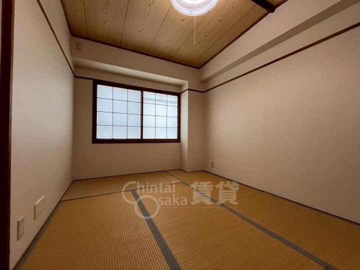 大阪府池田市八王寺1丁目の賃貸マンションの居間