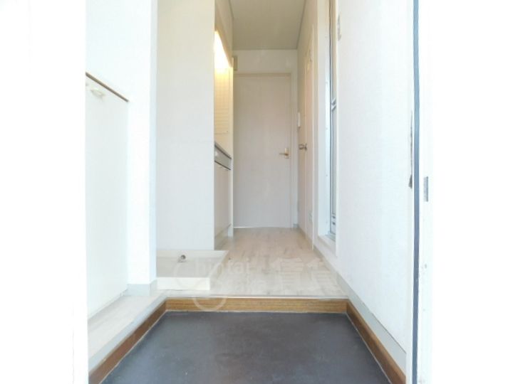 大阪府箕面市粟生間谷東5丁目の賃貸アパートの内装