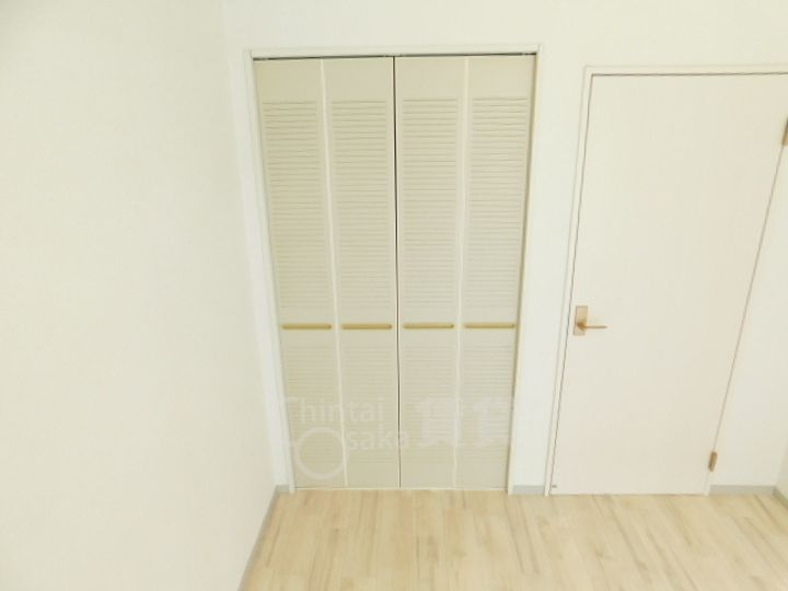 大阪府箕面市粟生間谷東5丁目の賃貸アパートの内装