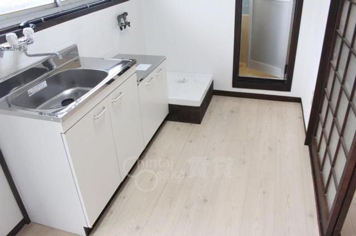 大阪府池田市住吉1丁目の賃貸マンションの居間