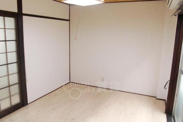 大阪府池田市住吉1丁目の賃貸マンションの居間
