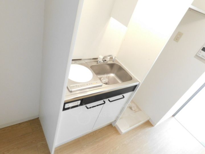 大阪府箕面市箕面5丁目の賃貸マンションのキッチン