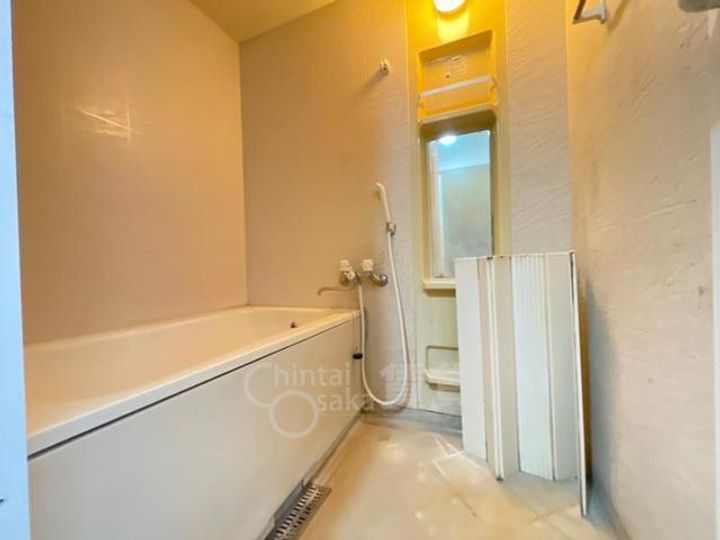 兵庫県宝塚市平井1丁目の賃貸マンションの風呂