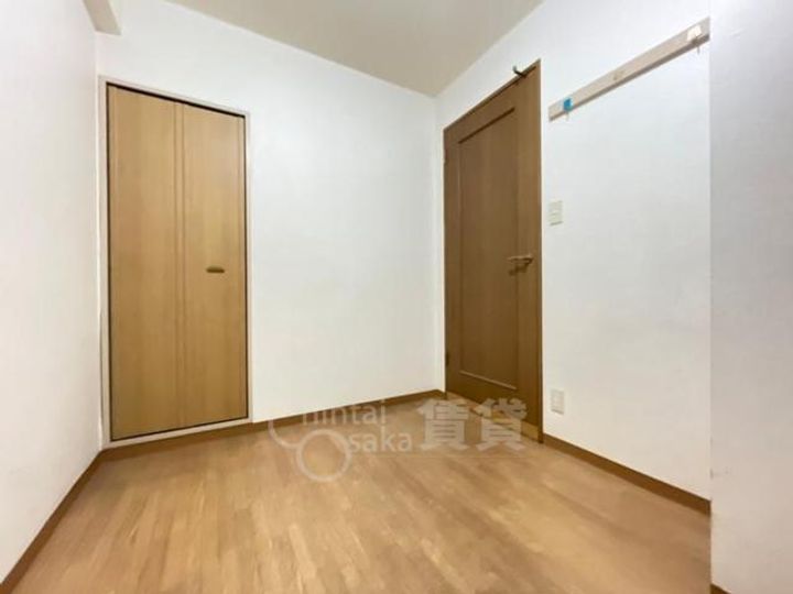 兵庫県宝塚市平井1丁目の賃貸マンションの寝室