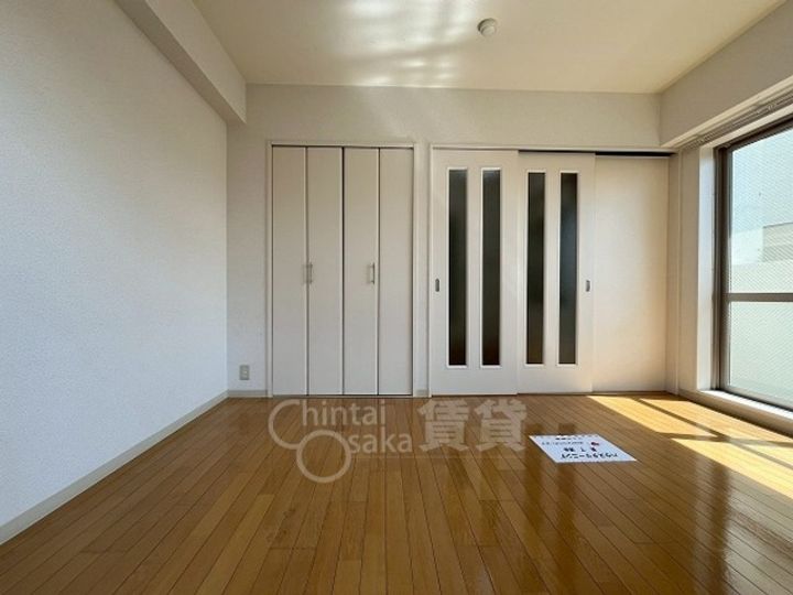 大阪府池田市天神2丁目の賃貸マンションの居間