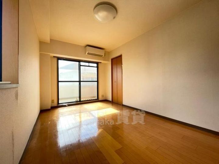 大阪府箕面市今宮2丁目の賃貸マンションの寝室