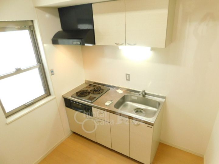 大阪府豊中市螢池北町2丁目の賃貸アパートのキッチン