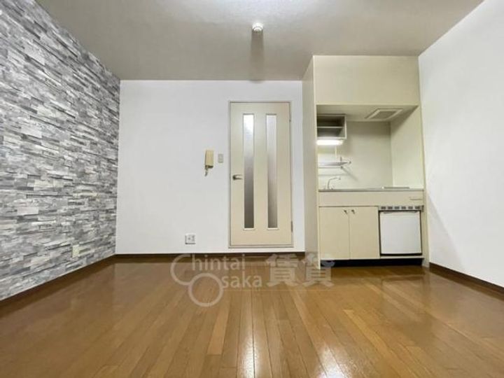 大阪府箕面市稲5丁目の賃貸マンションの居間