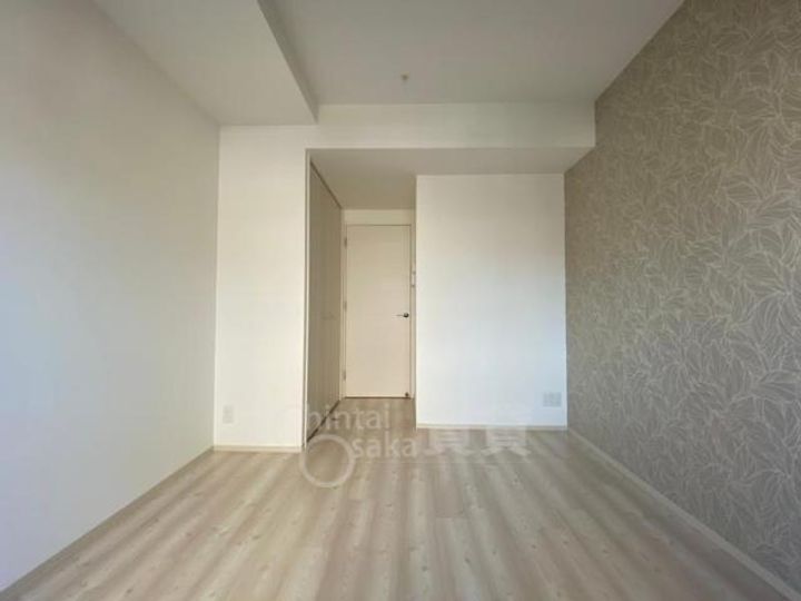 大阪府池田市新町の賃貸マンションの居間