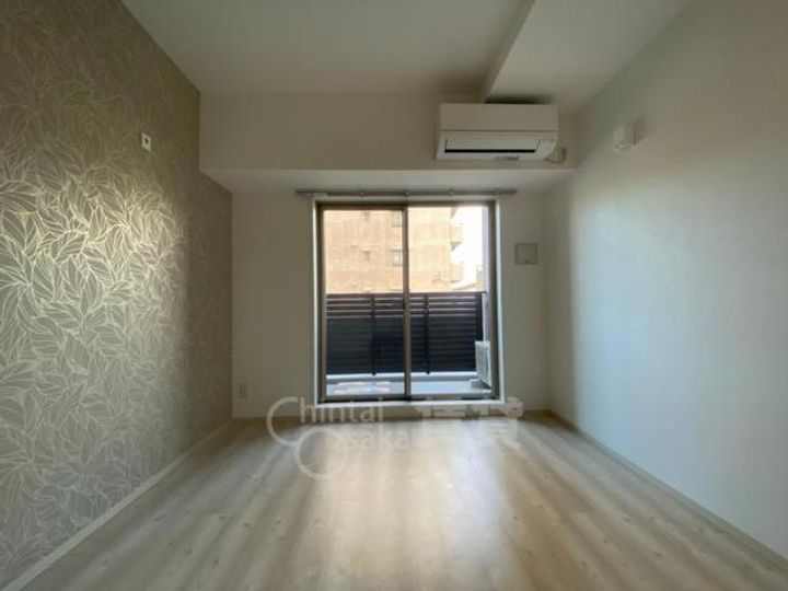 大阪府池田市新町の賃貸マンションの居間