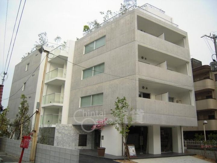 大阪府豊中市桜の町2丁目の賃貸マンションの外観